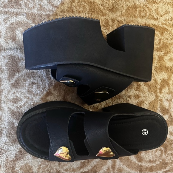 Gold heart logo platform mules chunky sandals - Picture 2 of 8